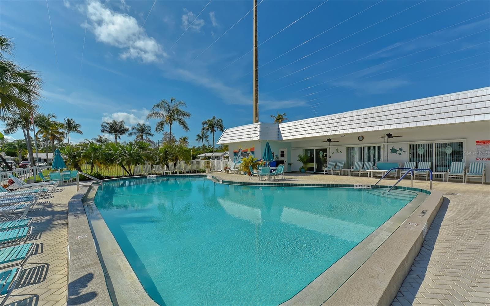 Half Duplex at 917 SPANISH DR N, LONGBOAT KEY, photo 47 of 75