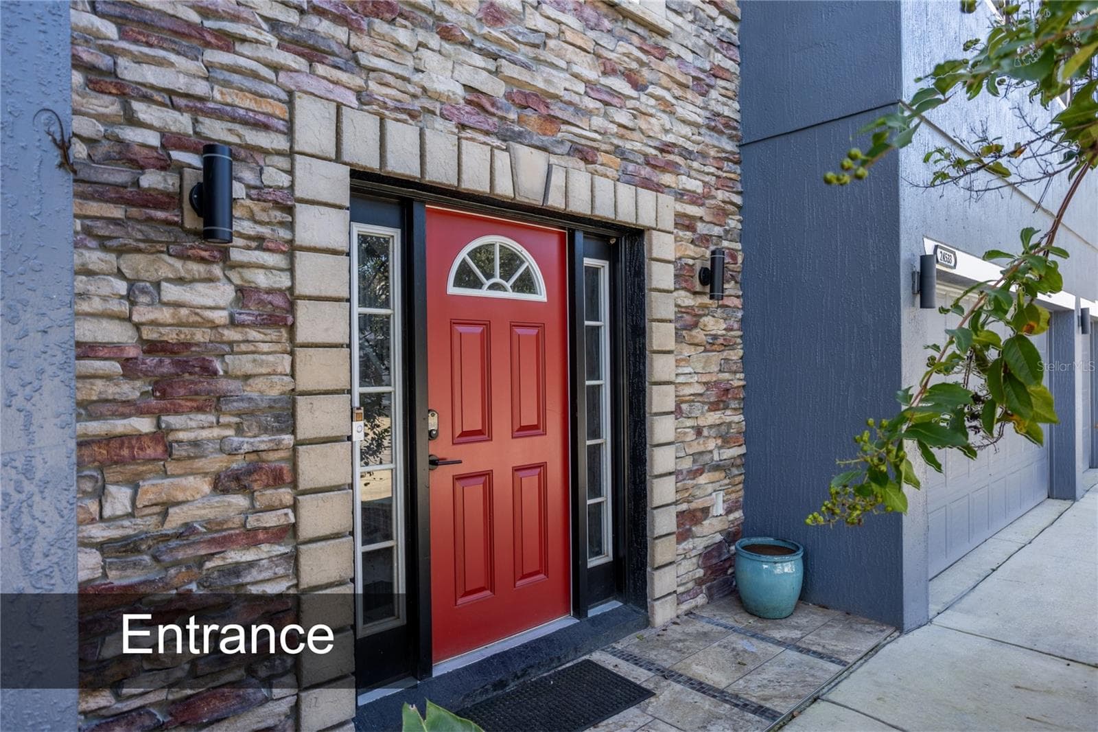 Entrance - 24533 SW 11TH RD, NEWBERRY