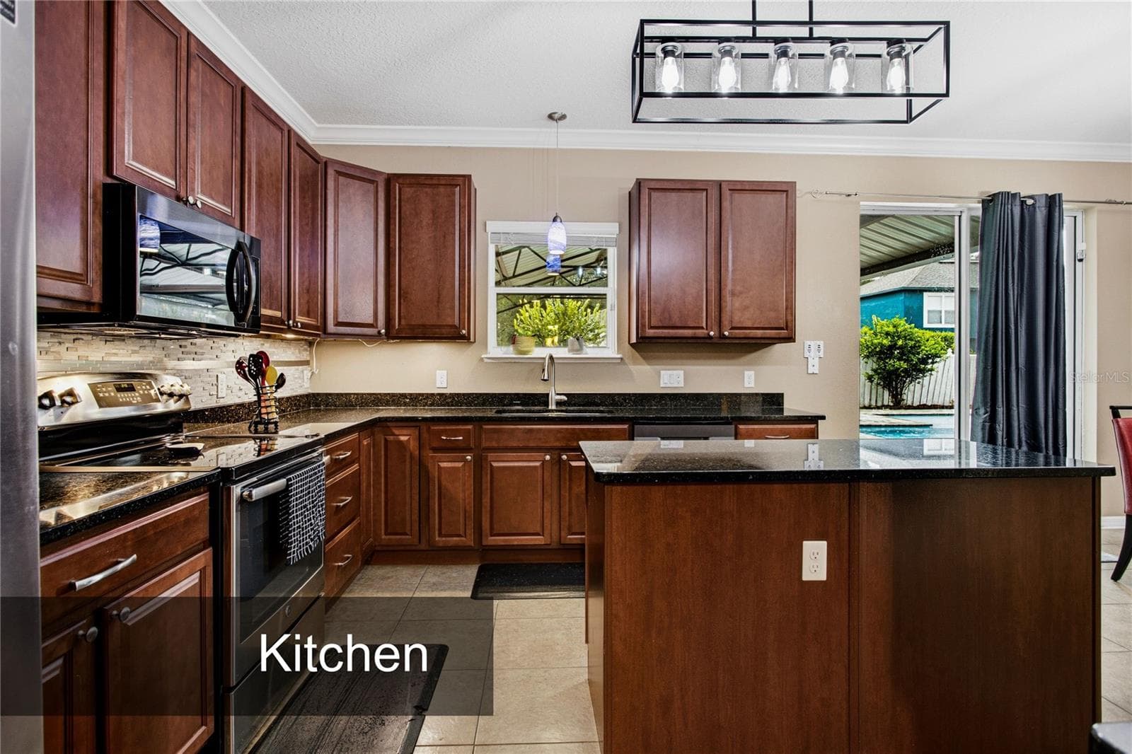 Kitchen - 24533 SW 11TH RD, NEWBERRY