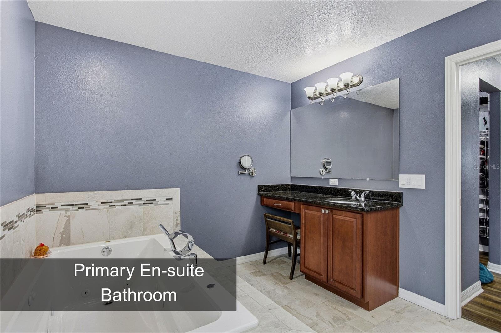 Primary En-suite Bathroom - 24533 SW 11TH RD, NEWBERRY