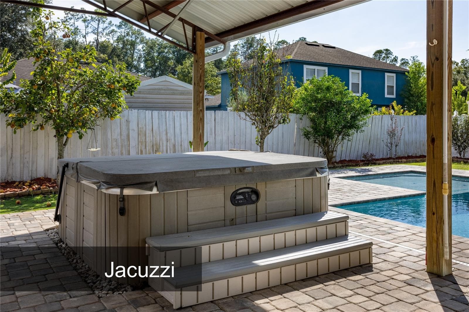 Outdoor Hot Tub - 24533 SW 11TH RD, NEWBERRY