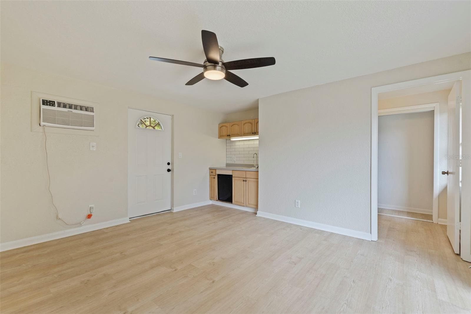 Single Family Residence at 110 N NIMBUS AVE, CLEARWATER, photo 19 of 35