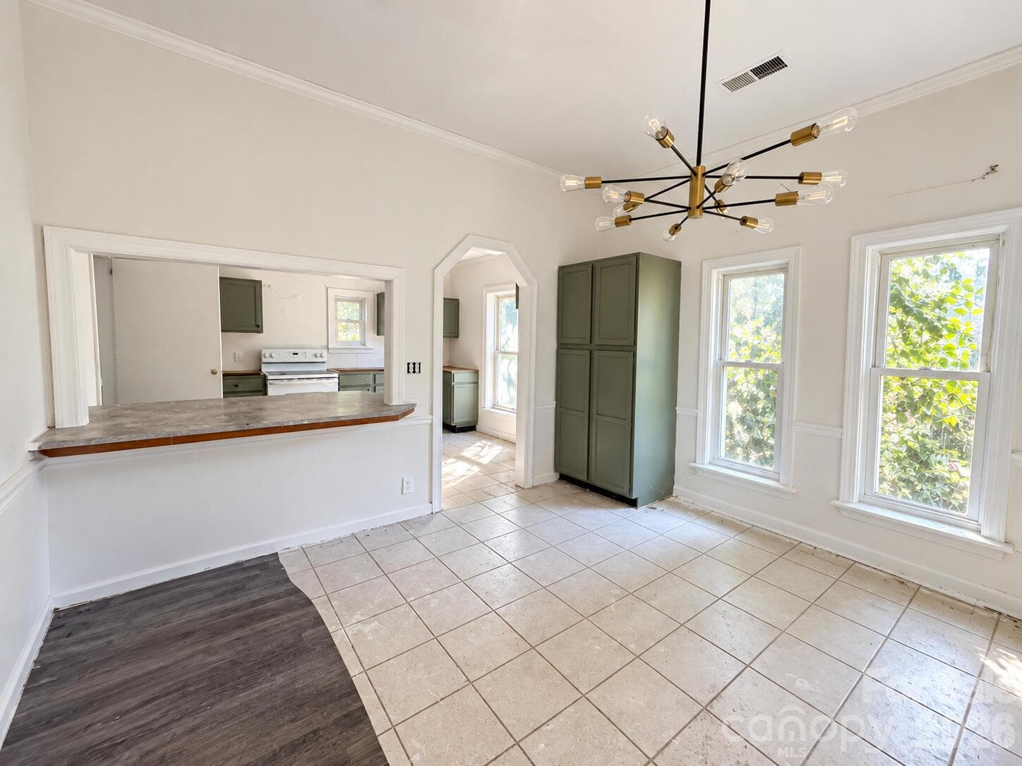 Single Family Residence at 139 Colfax Road, Statesville, photo 2 of 5