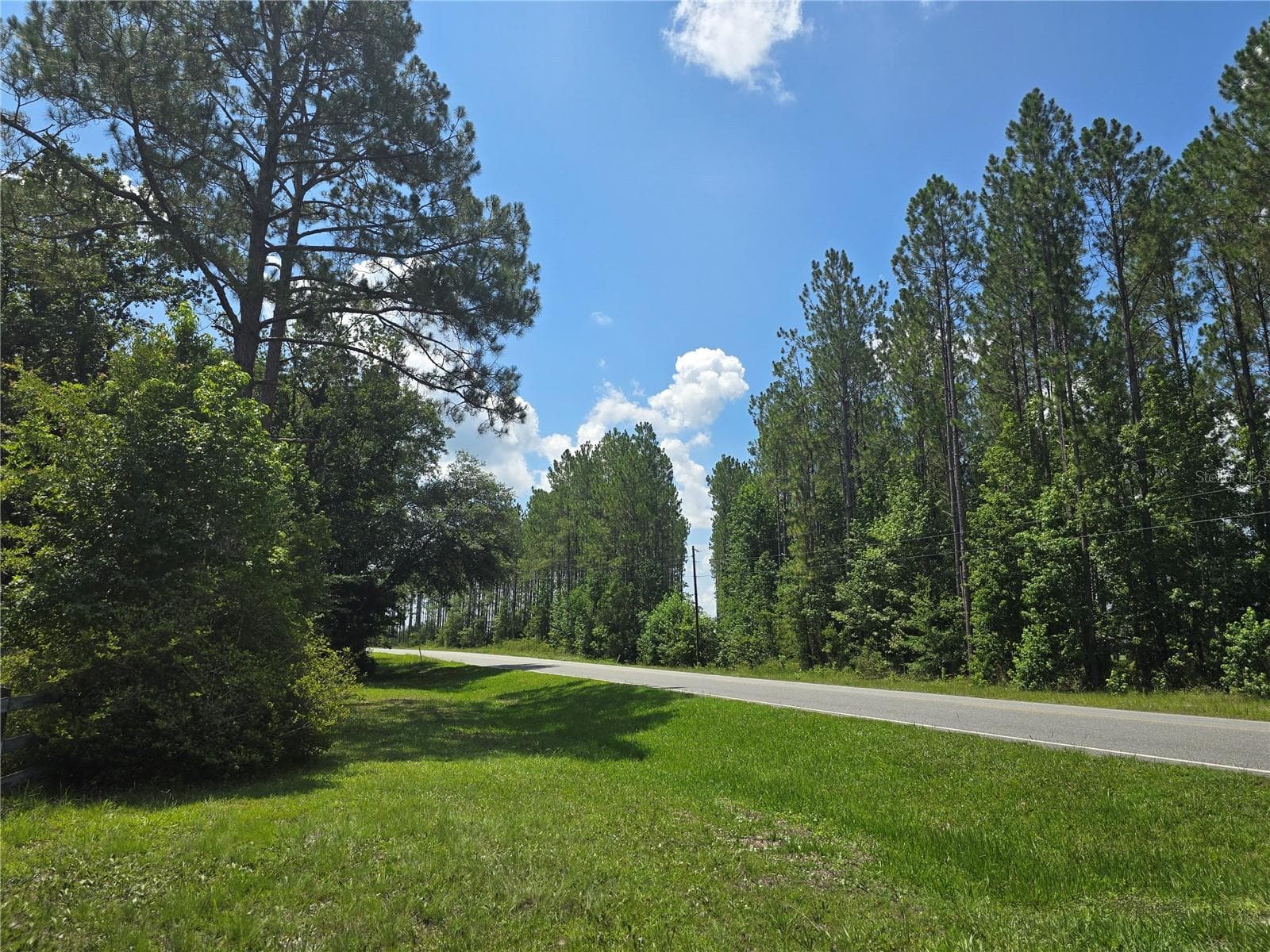 Manufactured Home at 11693 NW COUNTY ROAD 229, LAKE BUTLER, photo 12 of 29
