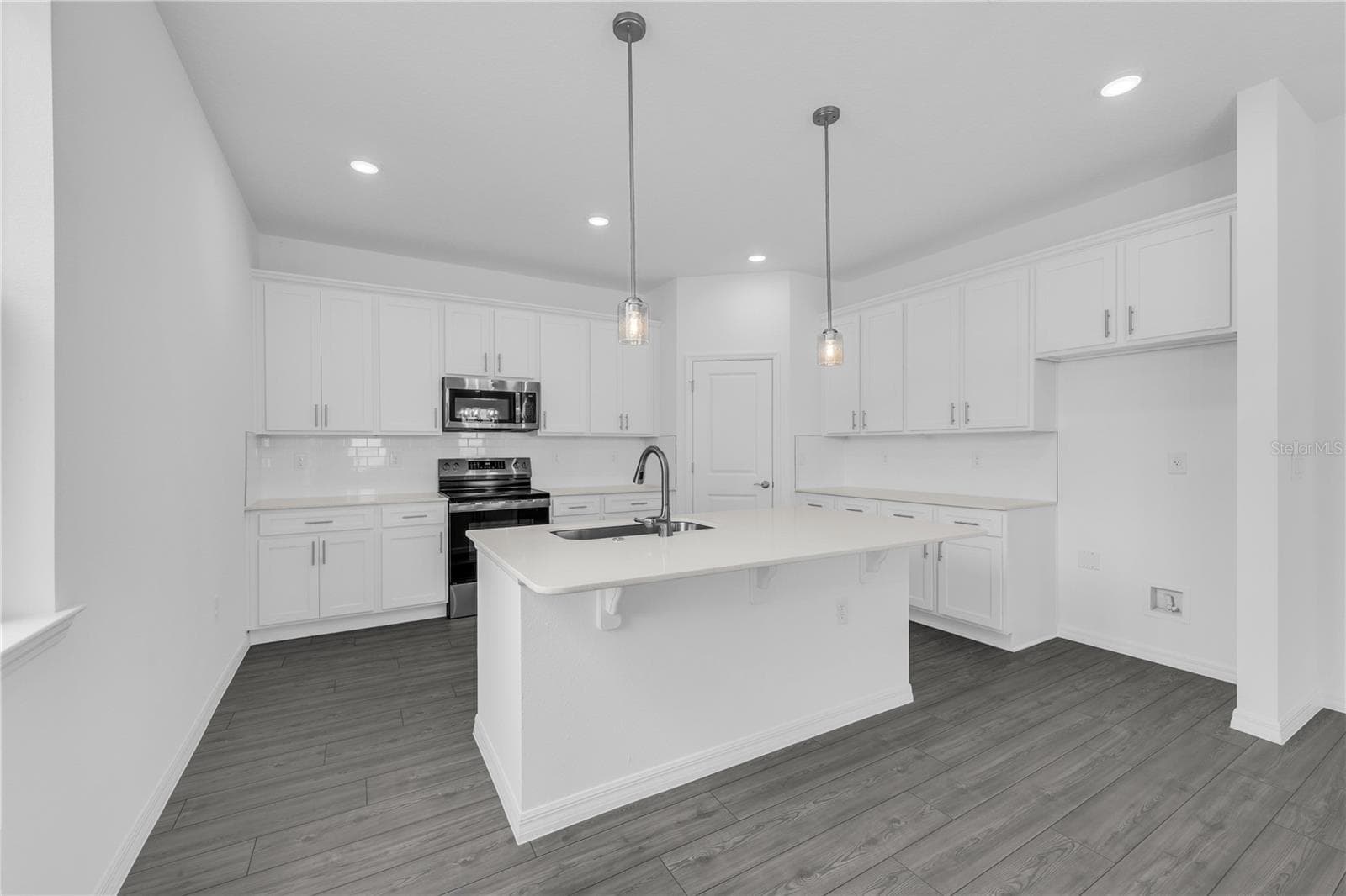 Single Family Residence at 1830 HORSETAIL DR, ST CLOUD, photo 10 of 41