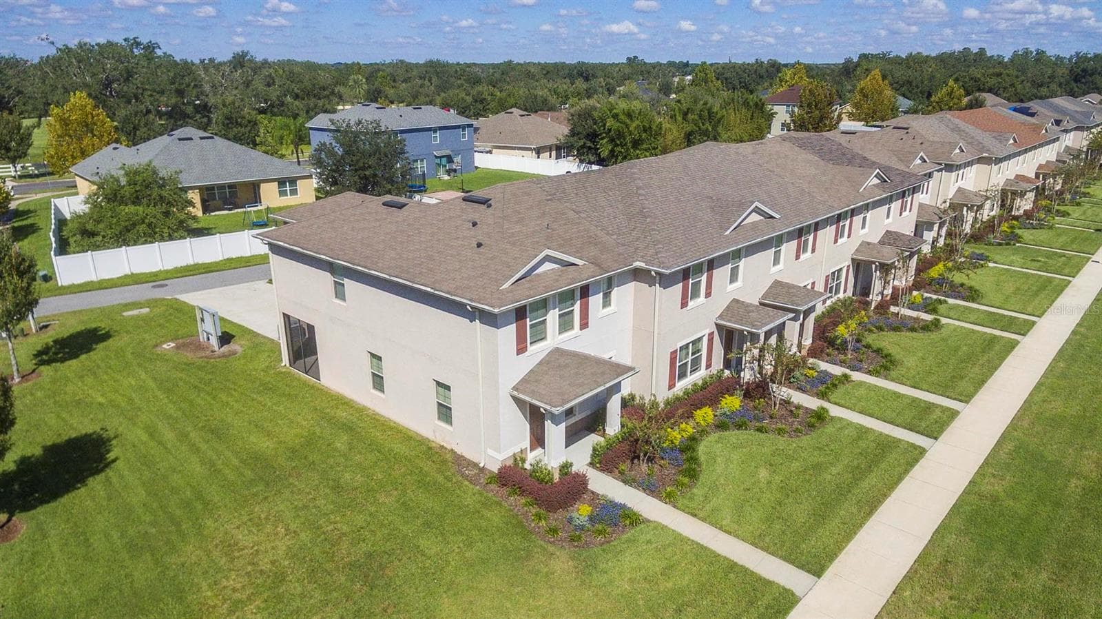 End-unit and green space - 1485 RYLEE ROCK WAY, KISSIMMEE