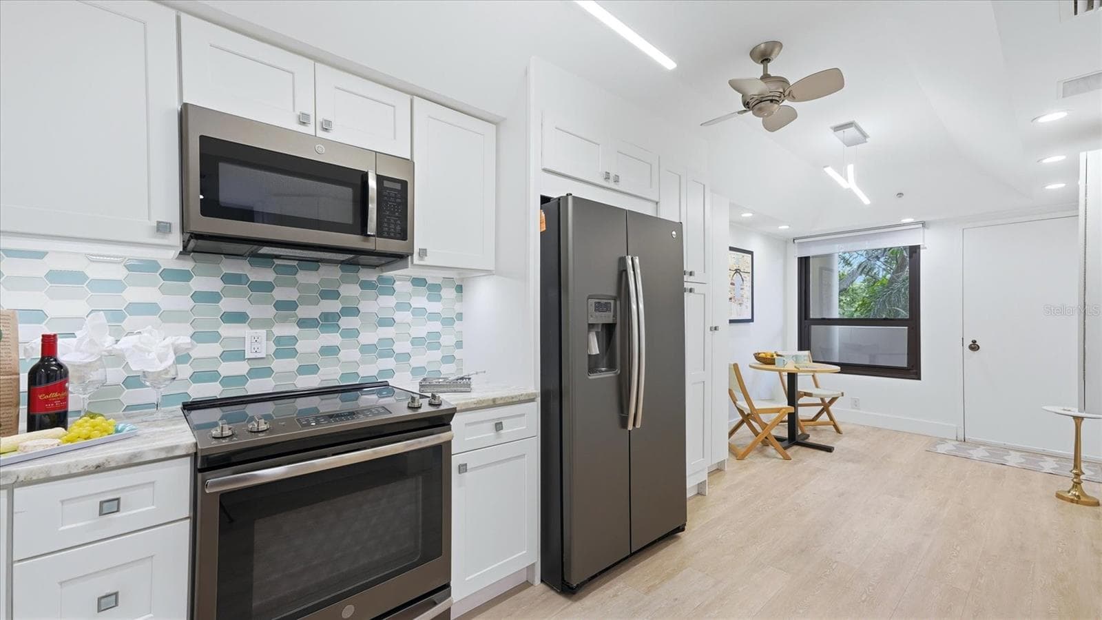 Condominium at 1255 N GULFSTREAM AVE #204, SARASOTA, photo 10 of 31