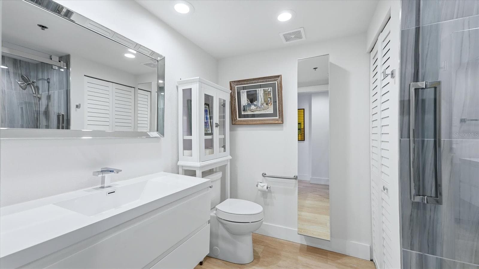 Condominium at 1255 N GULFSTREAM AVE #204, SARASOTA, photo 24 of 31