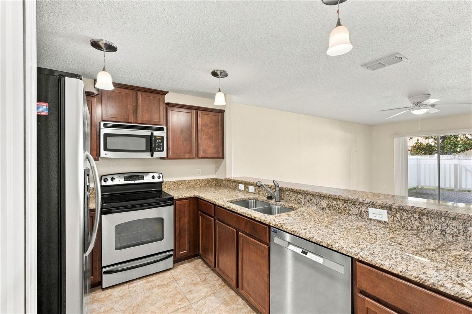 Townhouse at 9726 TRUMPET VINE LOOP, TRINITY, photo 4 of 48