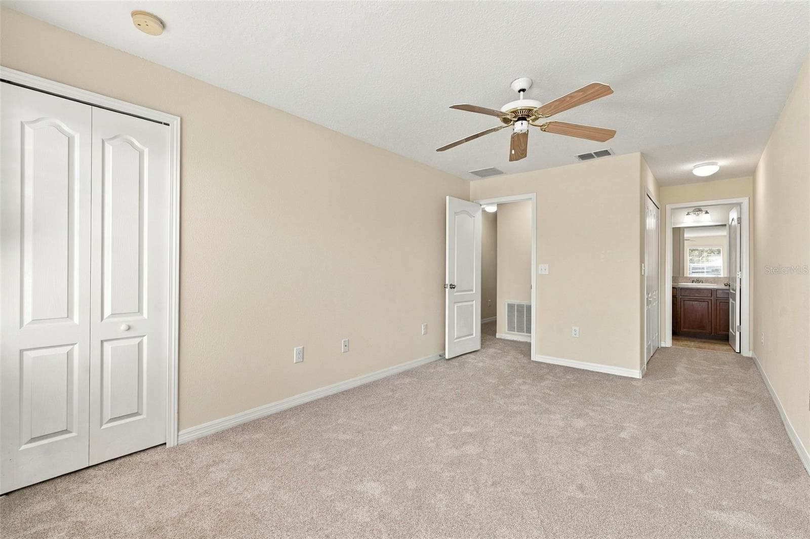 Townhouse at 9726 TRUMPET VINE LOOP, TRINITY, photo 10 of 48