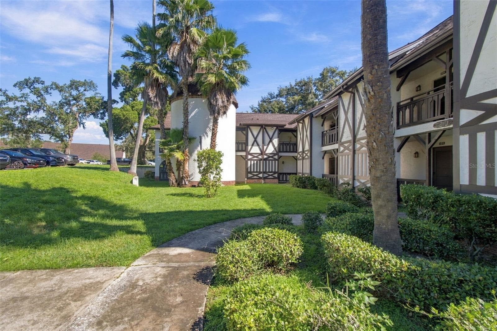 Condominium at 210 N BAYSHORE BLVD #207, CLEARWATER, photo 48 of 99