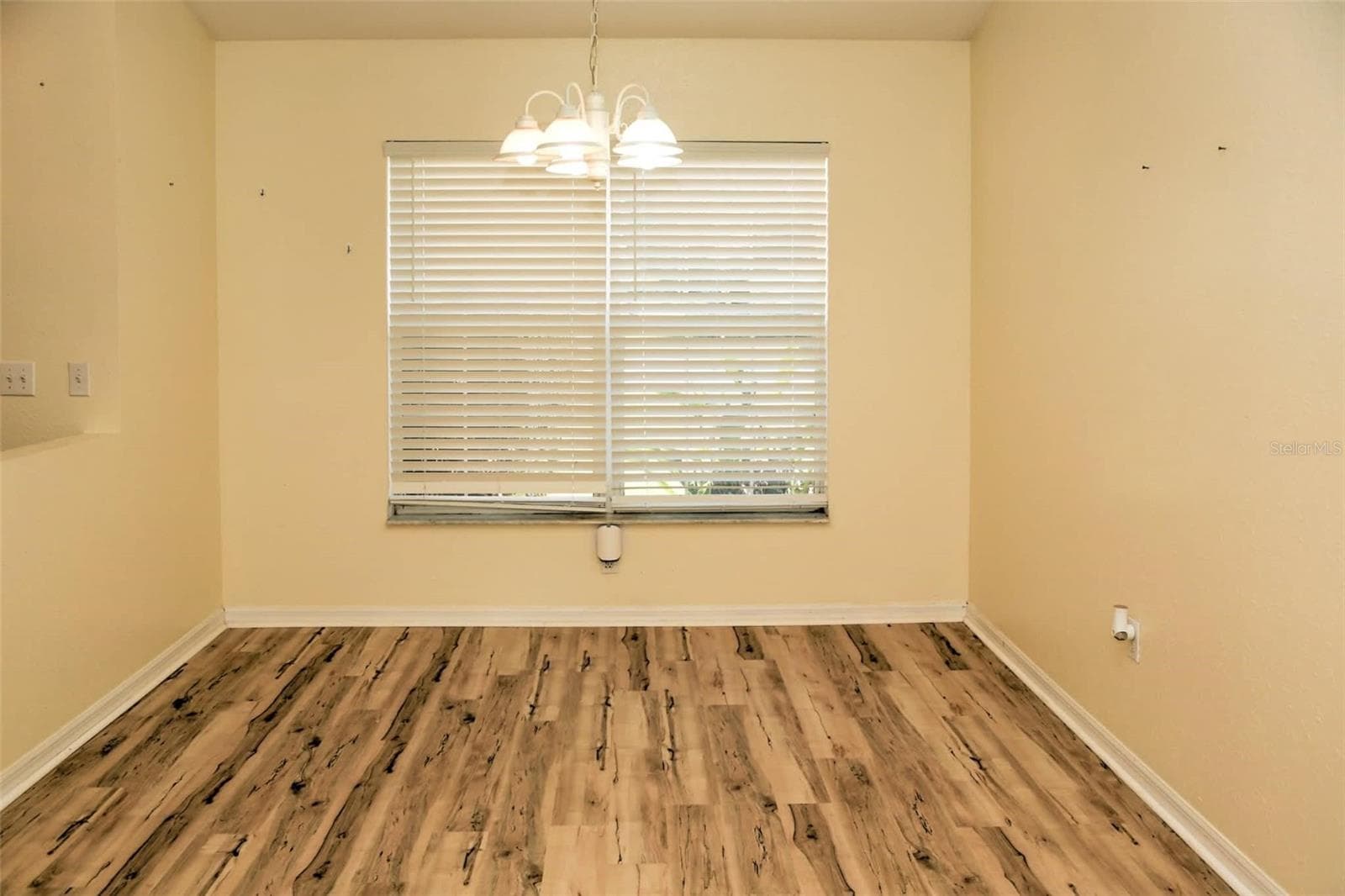 Single Family Residence at 13 HEMLOCK CT, OCALA, photo 7 of 10