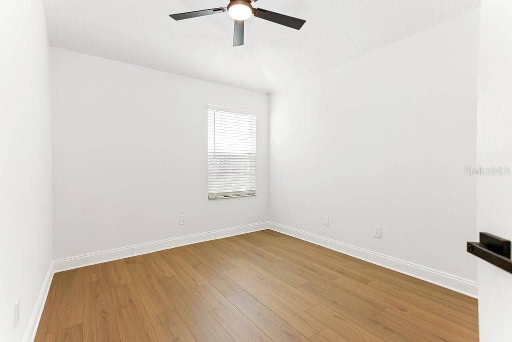 Single Family Residence at 8907 ASHFORD GABLES, TAMPA, photo 24 of 34