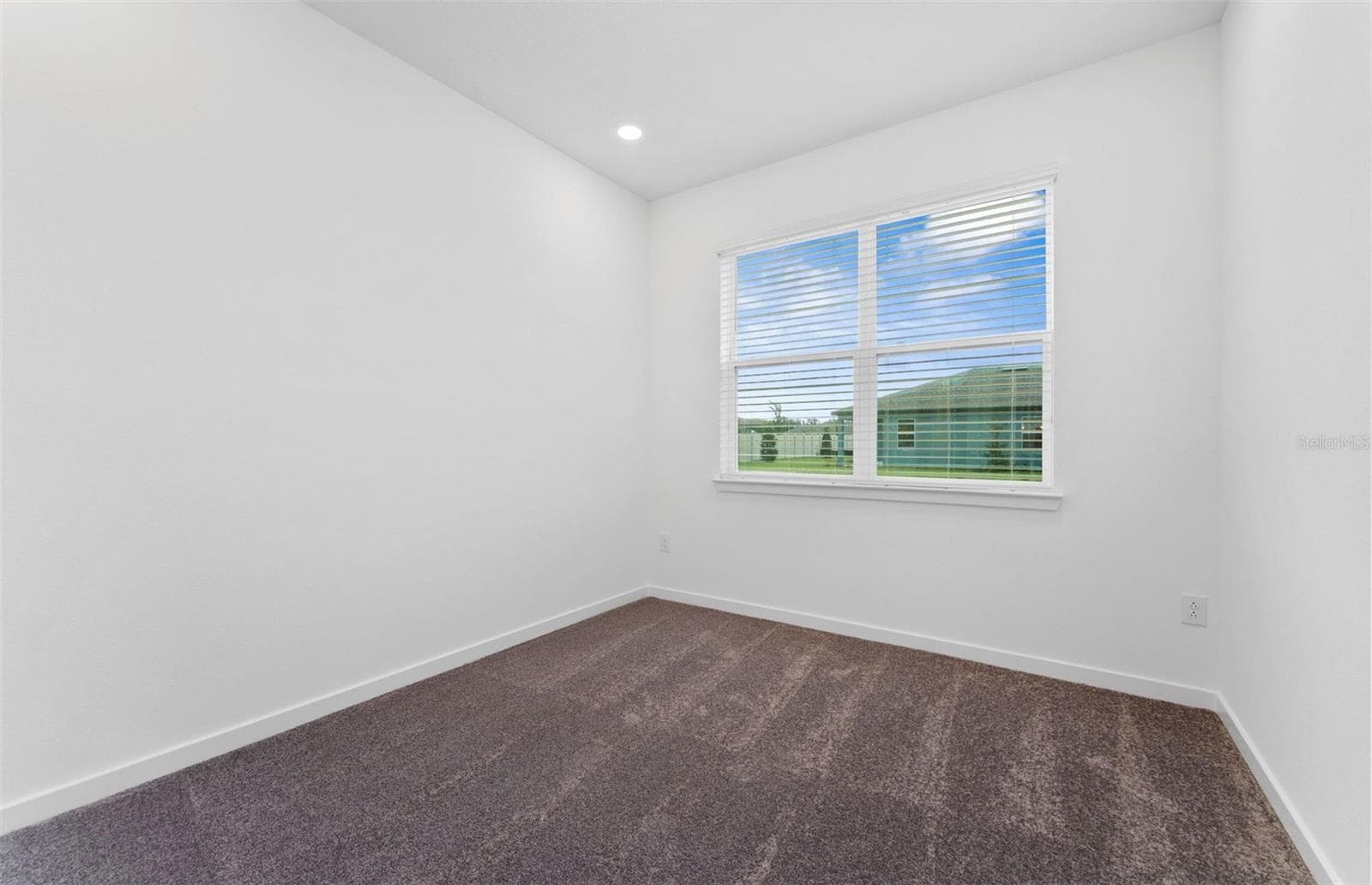 Model Representation - 37231 CLINCH CIR, ZEPHYRHILLS