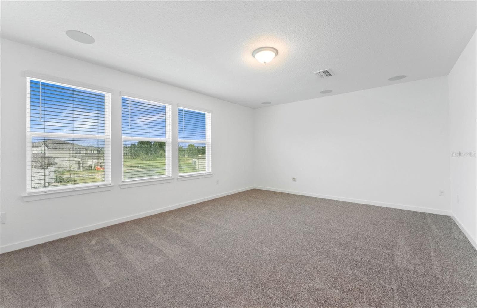 Model Representation - 37231 CLINCH CIR, ZEPHYRHILLS