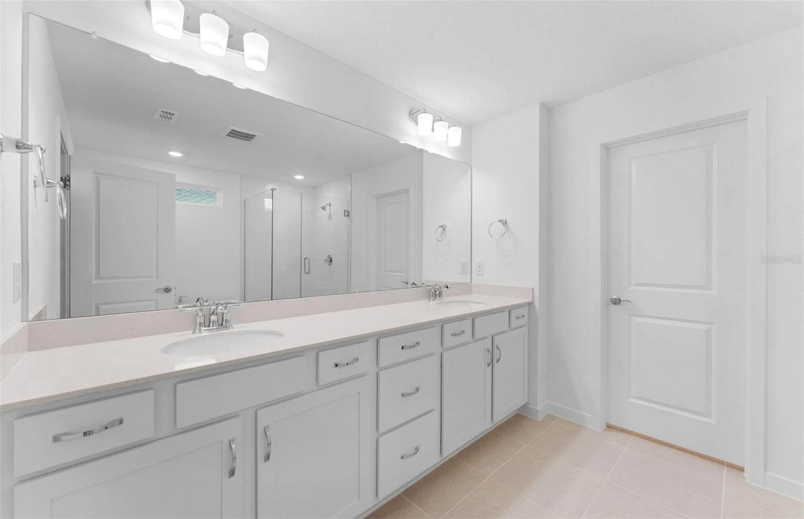 Model Representation - 37231 CLINCH CIR, ZEPHYRHILLS