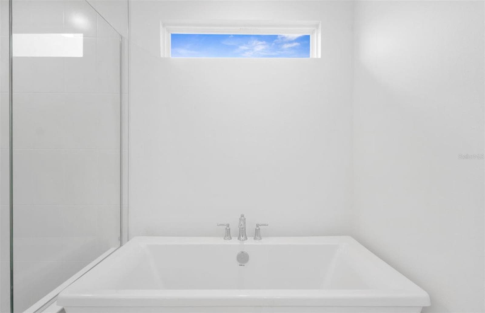 Model Representation - 37231 CLINCH CIR, ZEPHYRHILLS