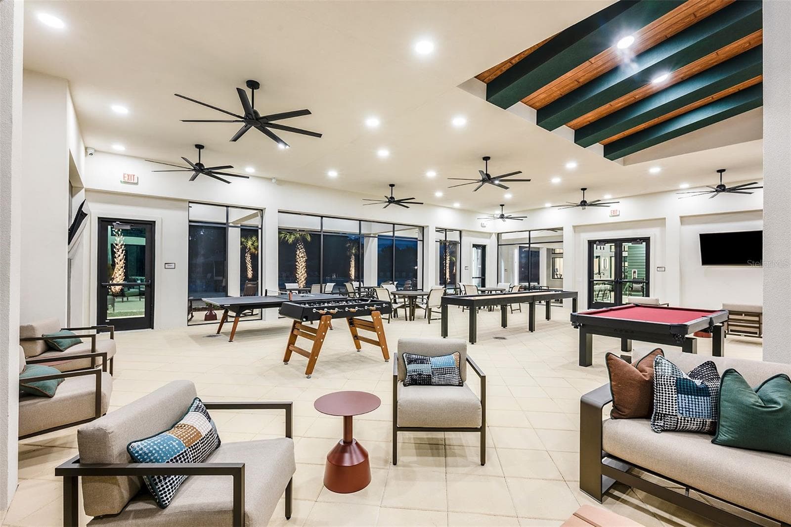 Game Room - 37231 CLINCH CIR, ZEPHYRHILLS