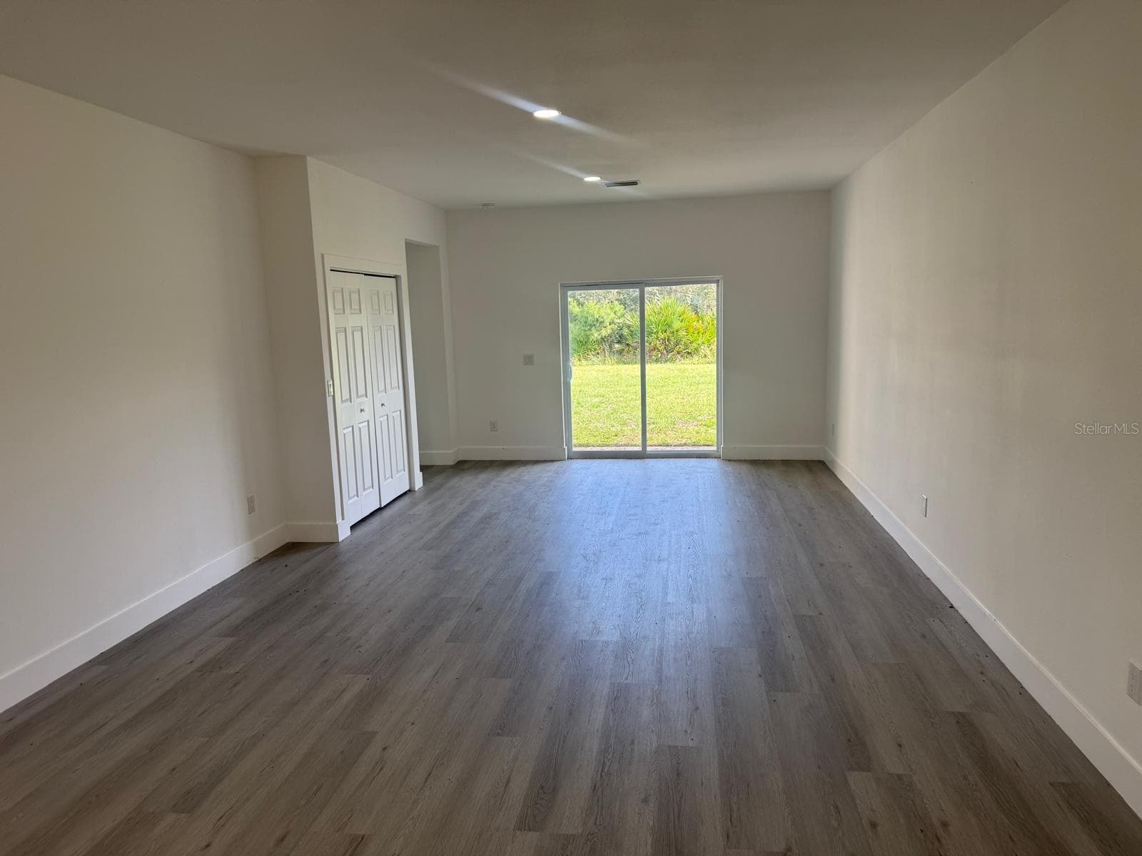 Duplex at 5301 - 5303 PEBBLE BEACH DR, SEBRING, photo 4 of 25