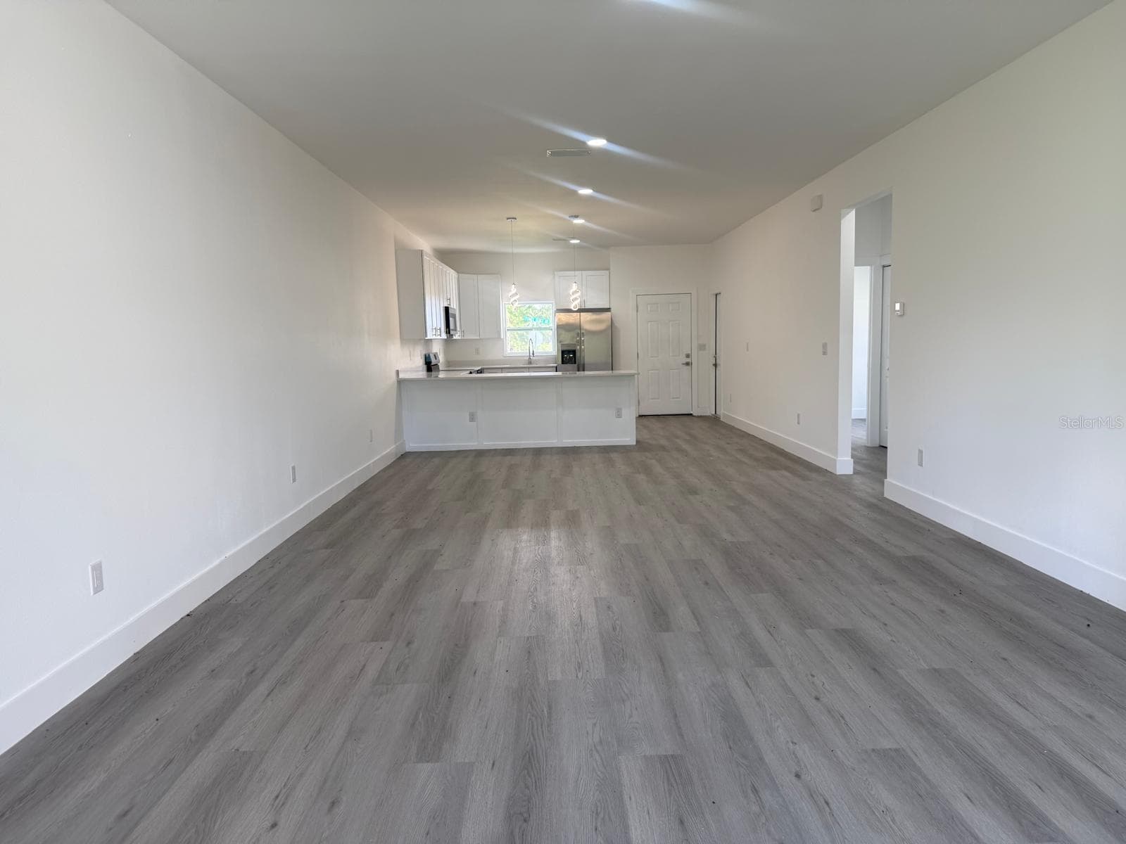 Duplex at 5301 - 5303 PEBBLE BEACH DR, SEBRING, photo 5 of 25