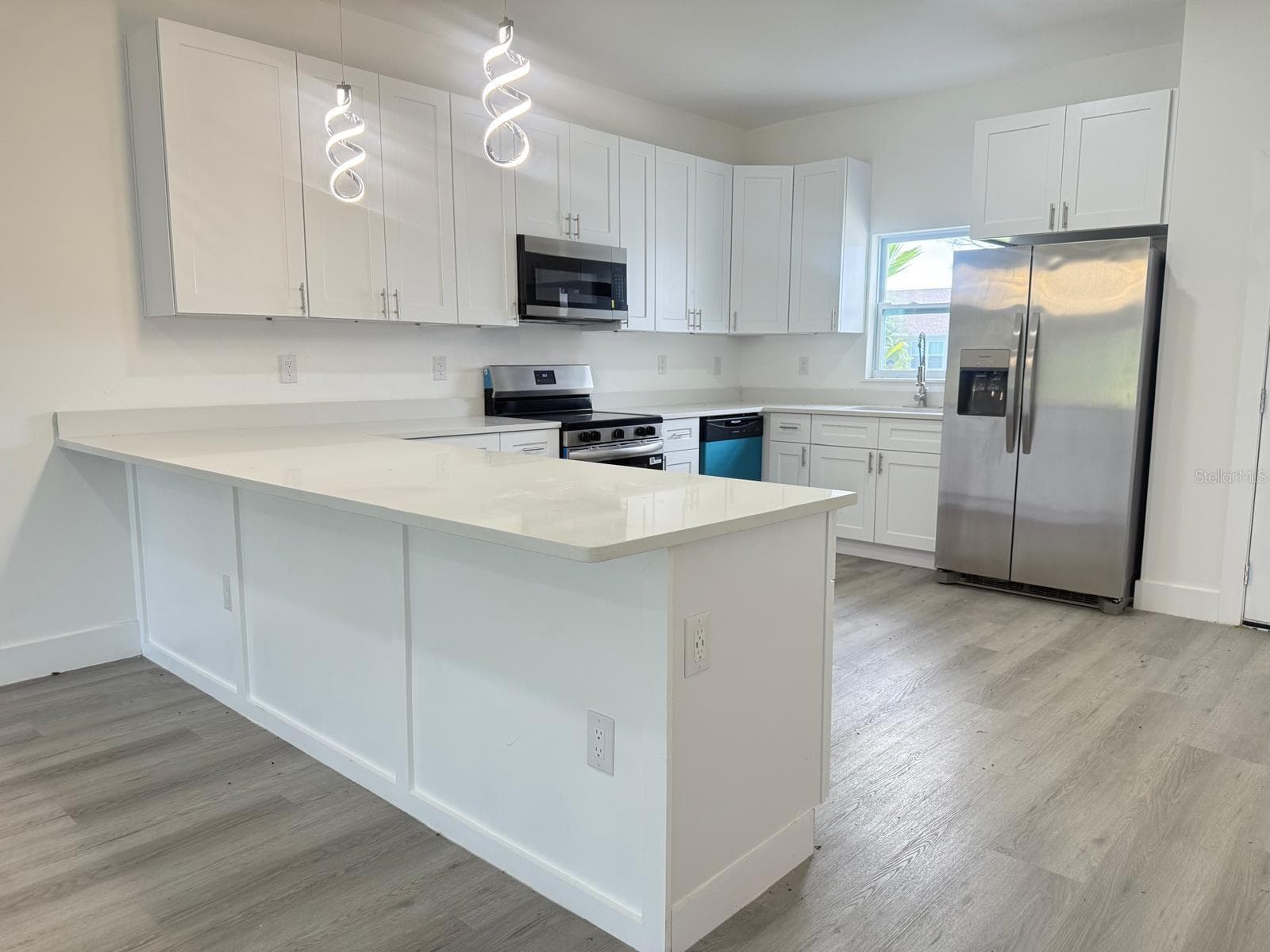 Duplex at 5301 - 5303 PEBBLE BEACH DR, SEBRING, photo 6 of 25