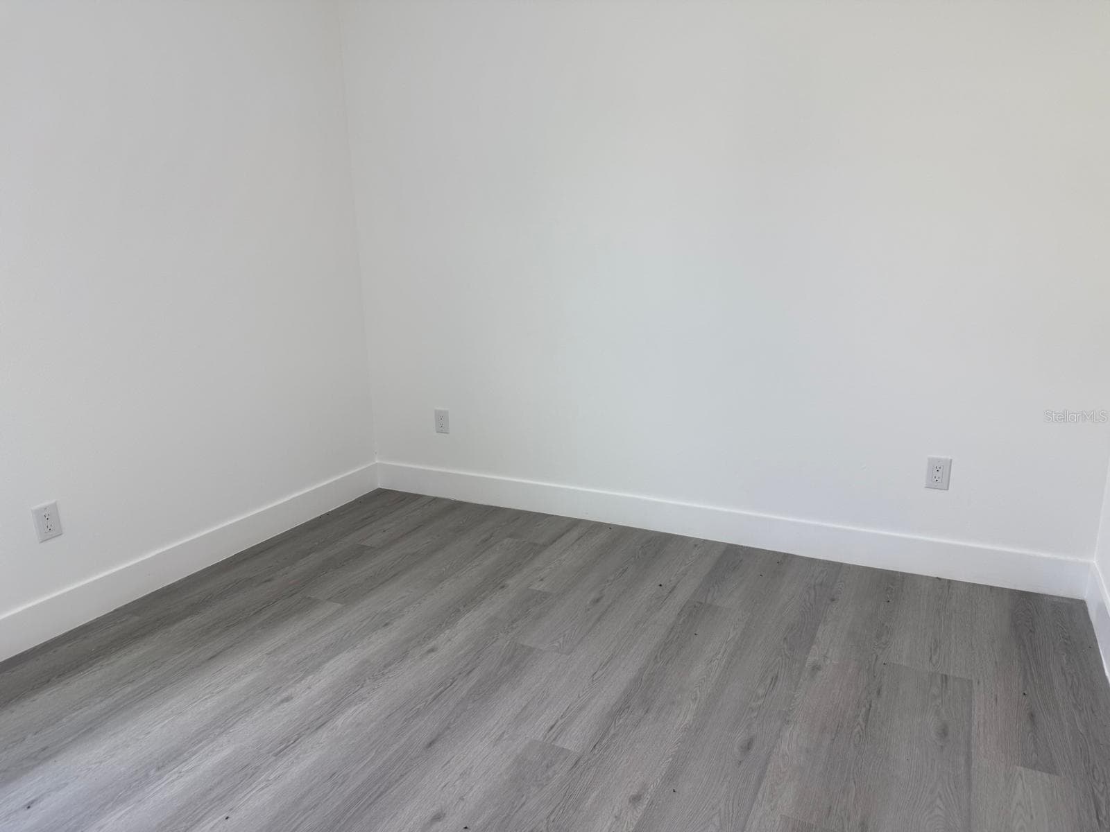 Duplex at 5301 - 5303 PEBBLE BEACH DR, SEBRING, photo 13 of 25