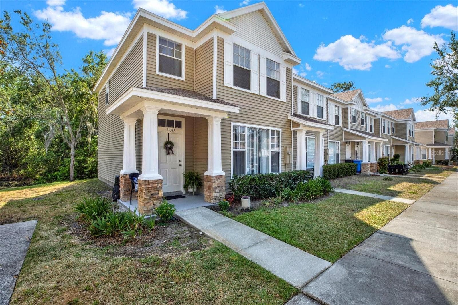 Townhouse at 11041 BLACK SWAN CT, SEFFNER, photo 2 of 22