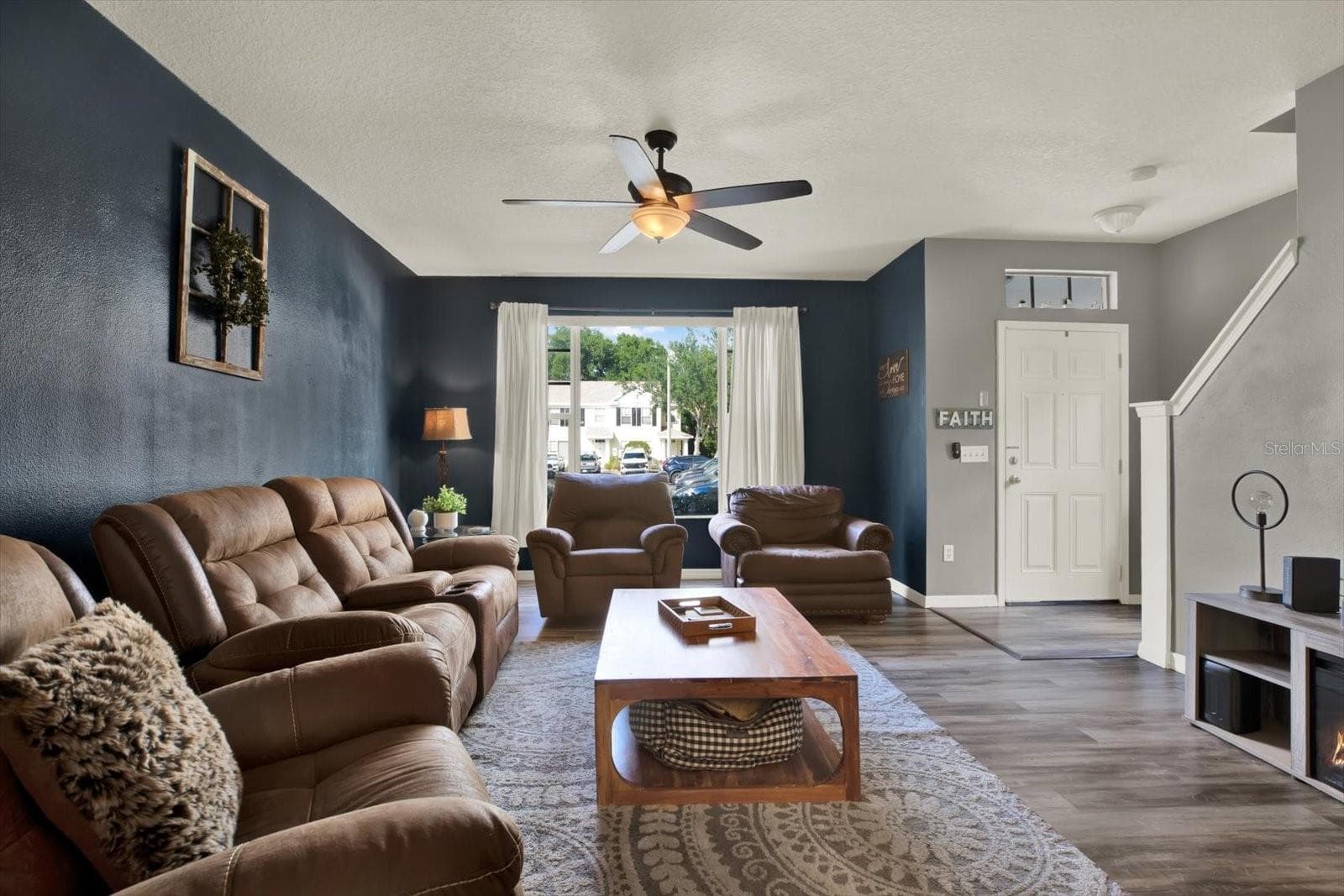 Townhouse at 11041 BLACK SWAN CT, SEFFNER, photo 4 of 22