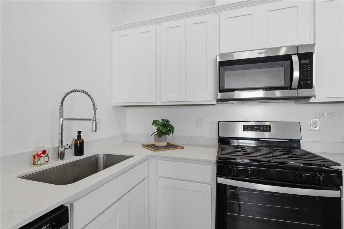 Single Family Residence at 80 BOGEY PL, BUNNELL, photo 8 of 67
