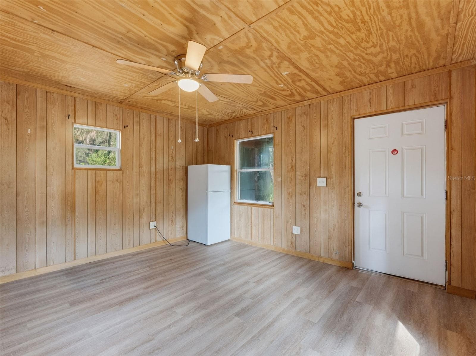 Single Family Residence at 19355 SAINT GEORGE DR, DUNNELLON, photo 13 of 39