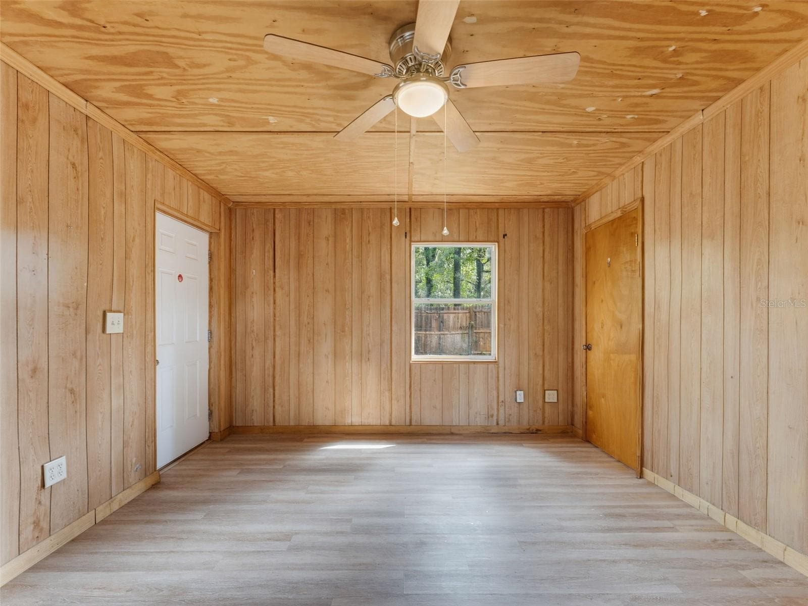 Single Family Residence at 19355 SAINT GEORGE DR, DUNNELLON, photo 18 of 39
