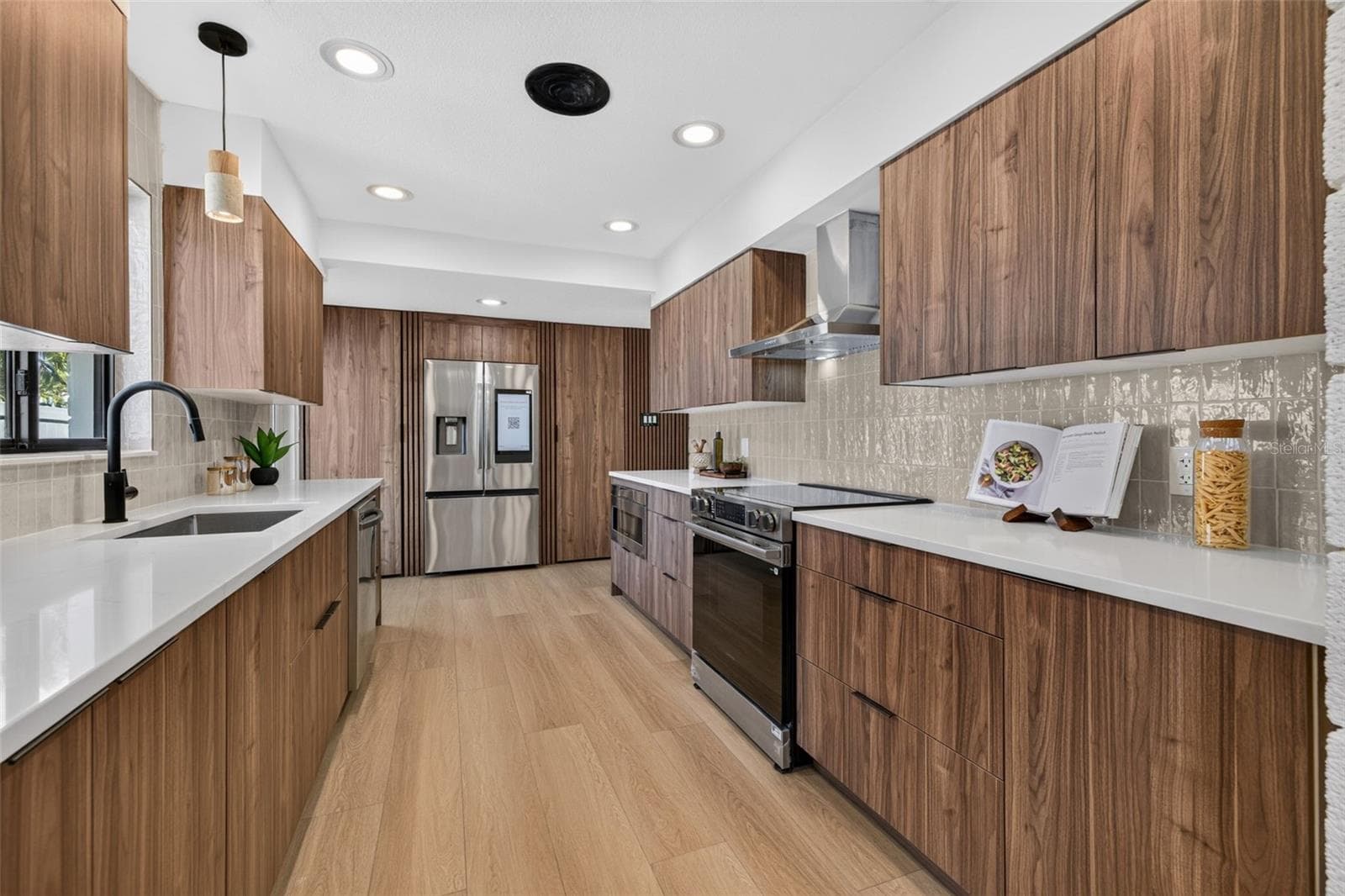 Single Family Residence at 2015 DOLPHIN BLVD S, ST PETERSBURG, photo 18 of 62