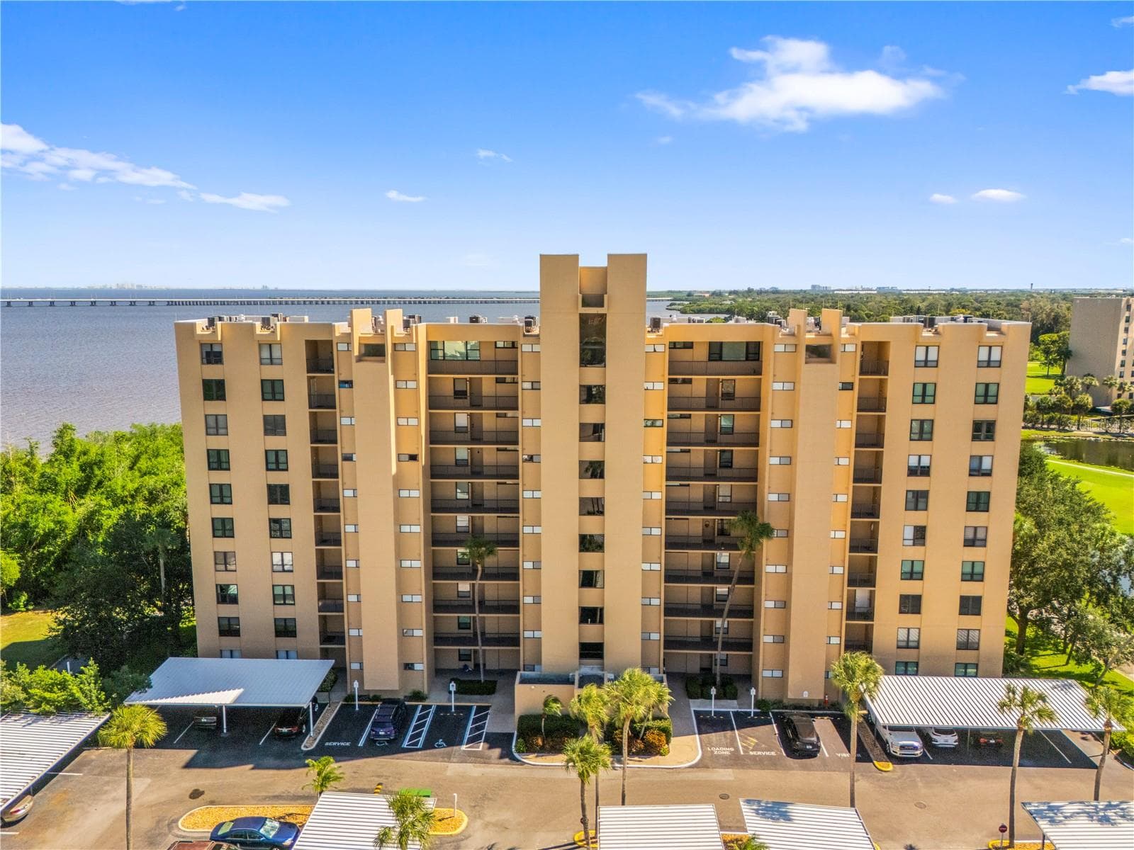 2616 COVE CAY DR #105