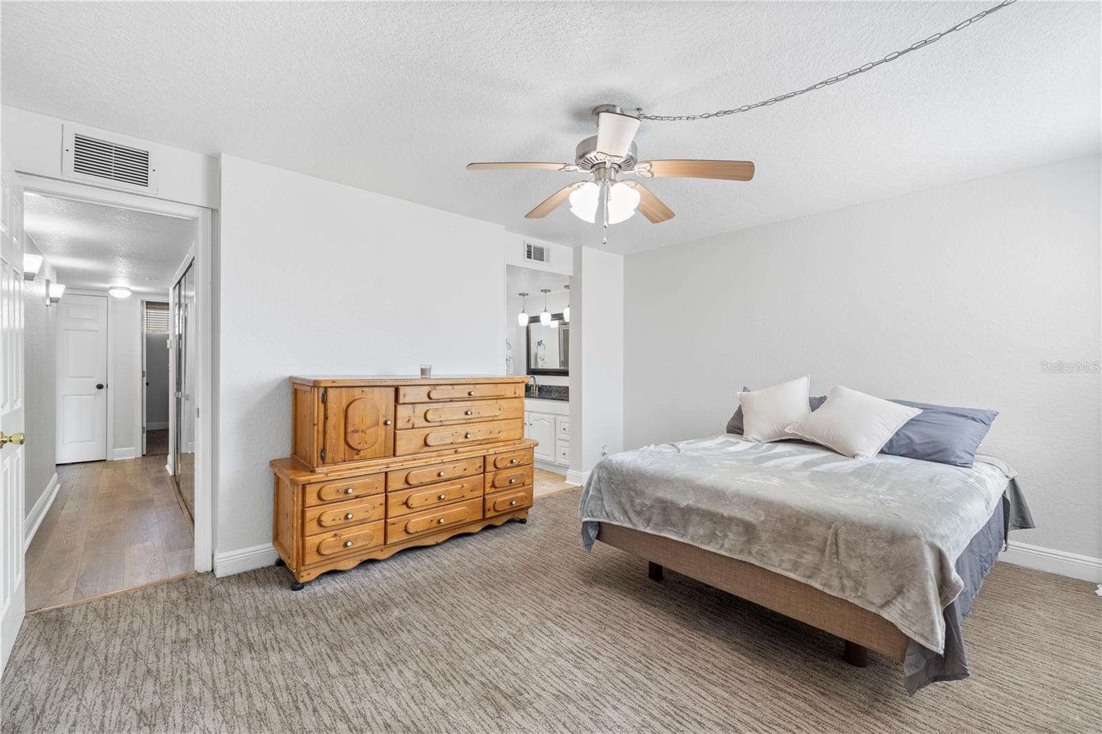 Condominium at 2616 COVE CAY DR #105, CLEARWATER, photo 38 of 55