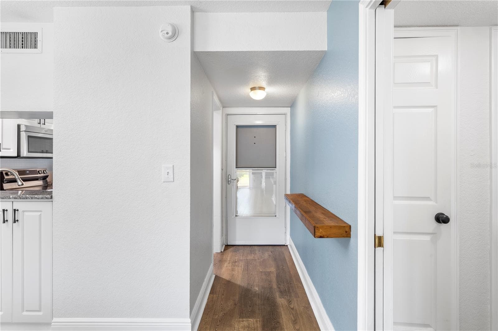 Condominium at 2616 COVE CAY DR #105, CLEARWATER, photo 44 of 55