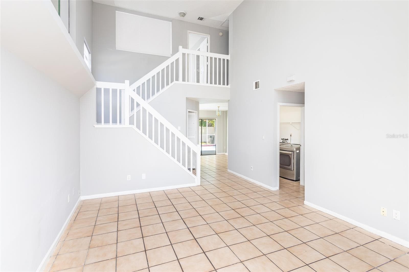 Single Family Residence at 4226 CLOVERLEAF PL, CASSELBERRY, photo 4 of 32