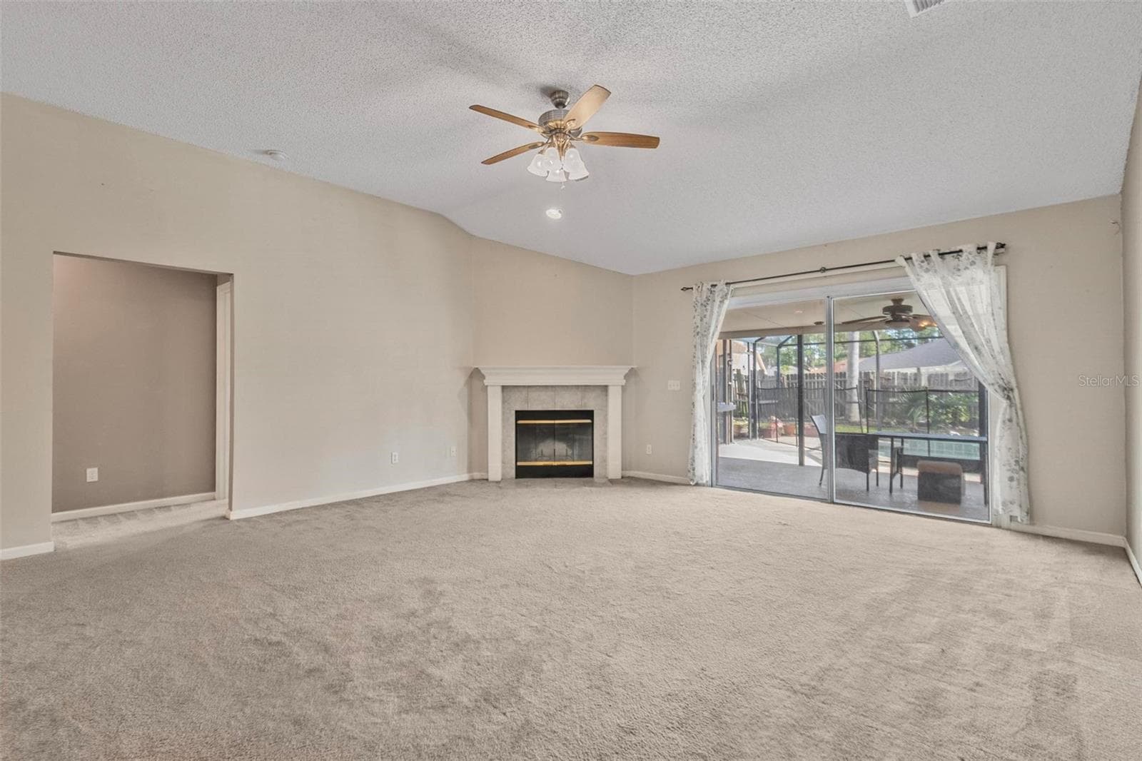 Single Family Residence at 16 BEAUFORD LN, PALM COAST, photo 13 of 58