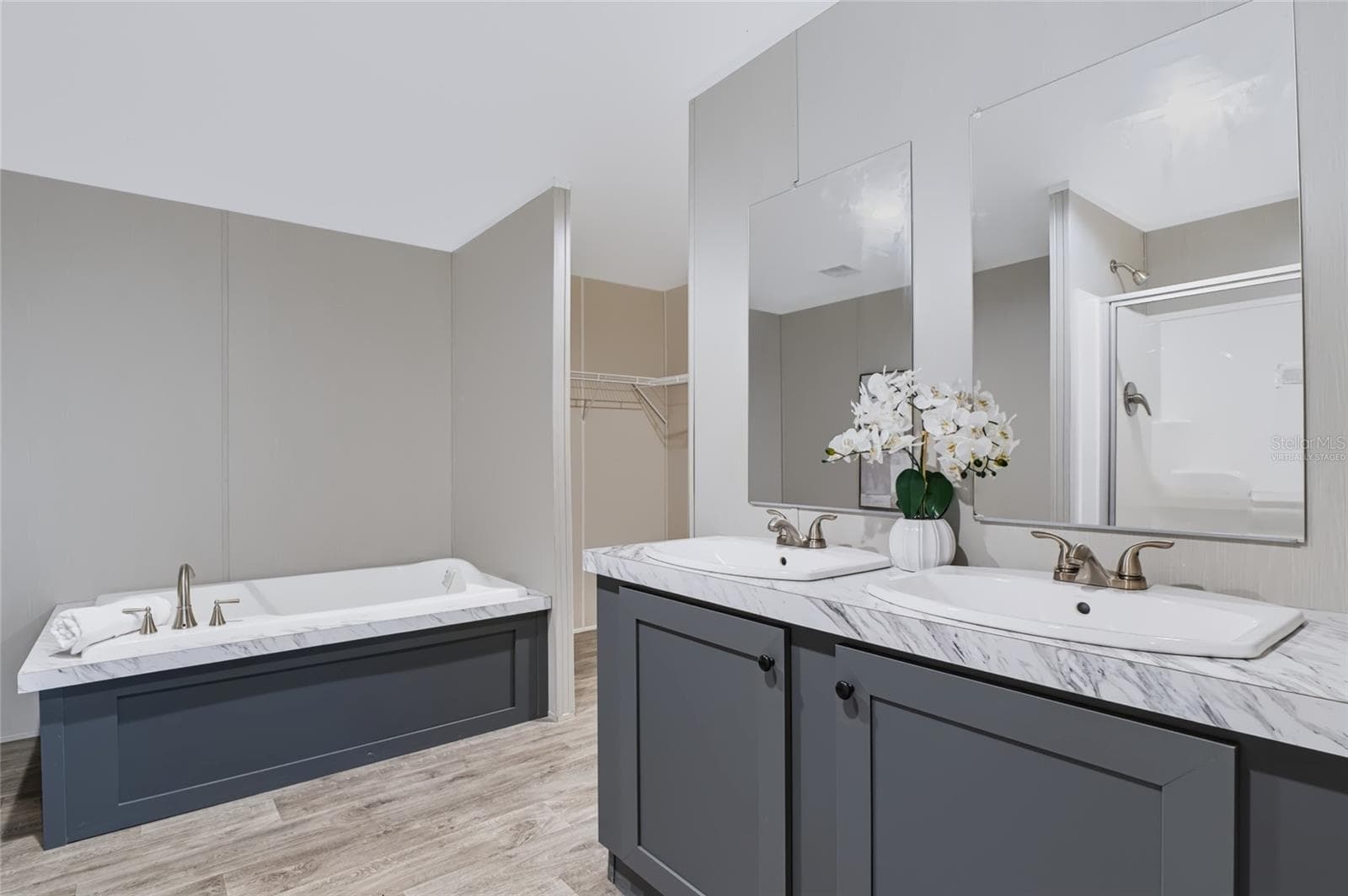 Primary bath - 25124 HUCKLEBERRY WAY, ASTATULA