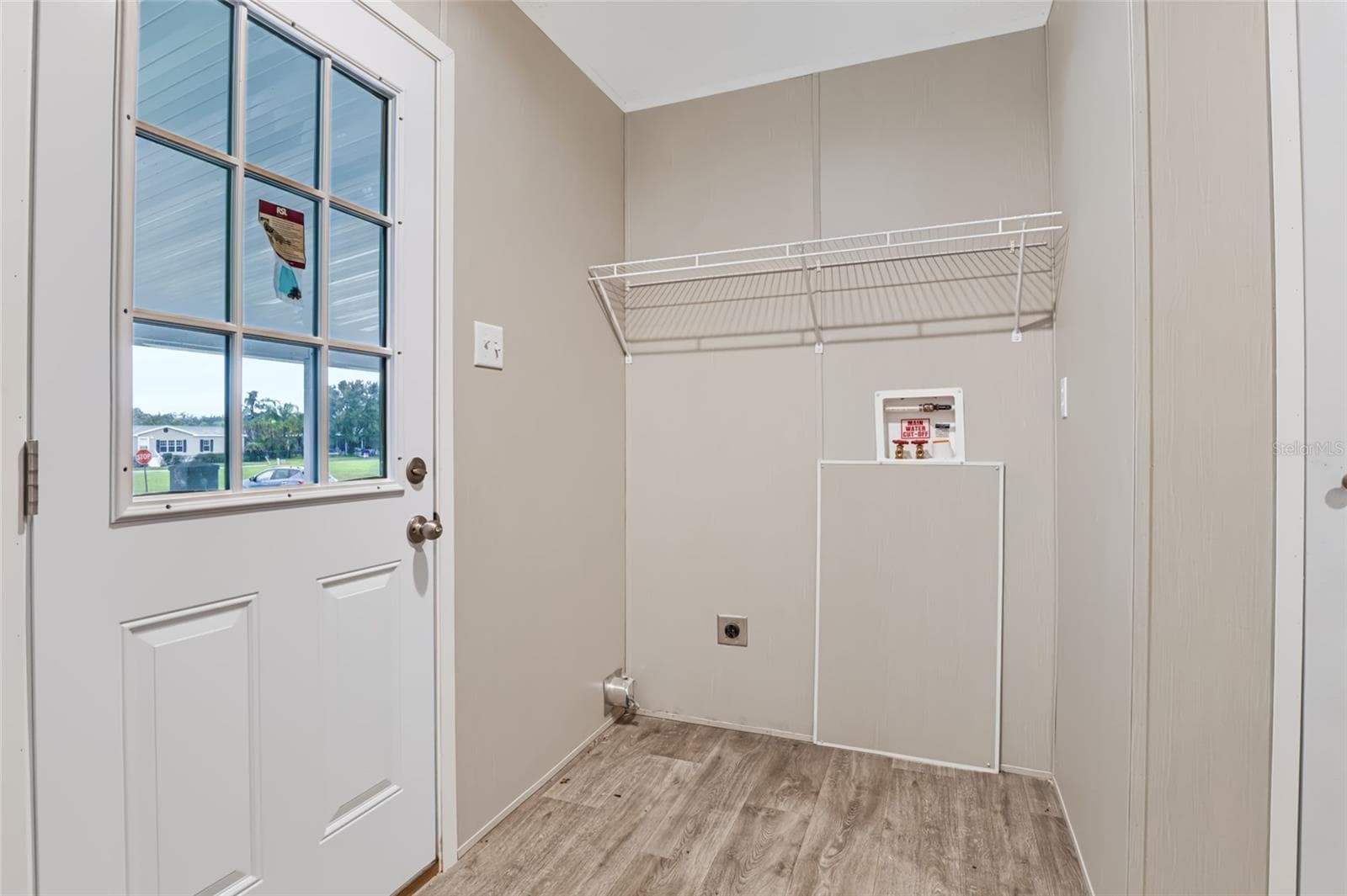 Washer/Dryer Hookups - 25124 HUCKLEBERRY WAY, ASTATULA