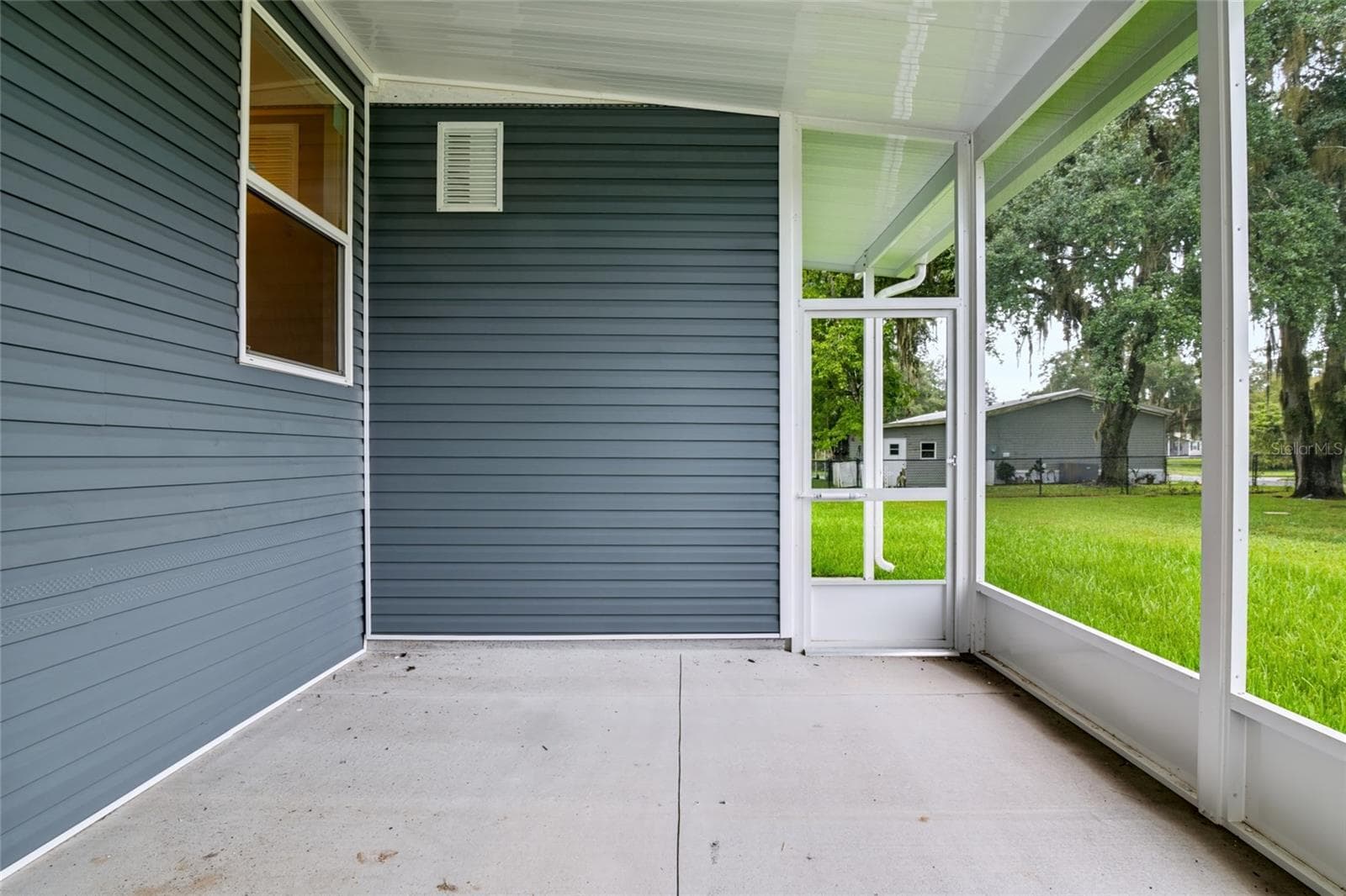 Manufactured Home at 25124 HUCKLEBERRY WAY, ASTATULA, photo 24 of 32