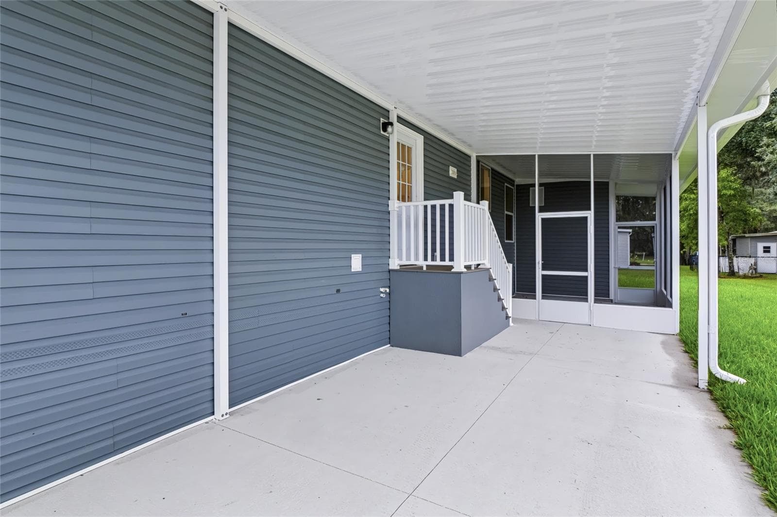 Manufactured Home at 25124 HUCKLEBERRY WAY, ASTATULA, photo 25 of 32