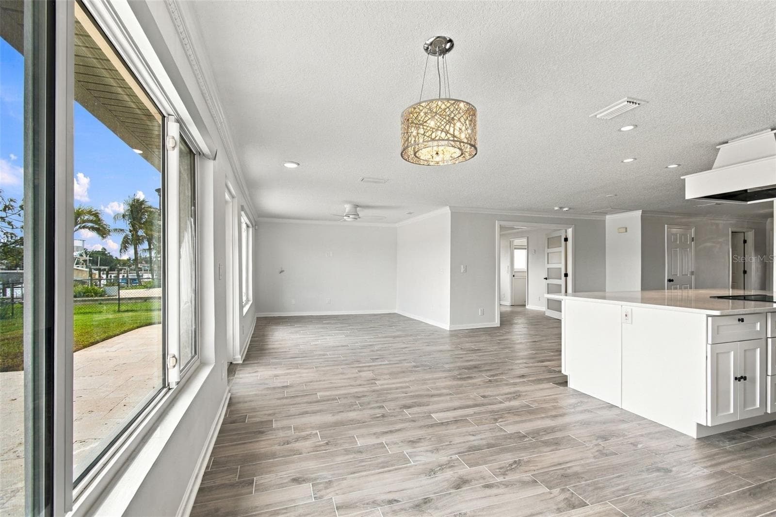 Single Family Residence at 2078 NE MONTANA AVE NE, ST PETERSBURG, photo 26 of 77