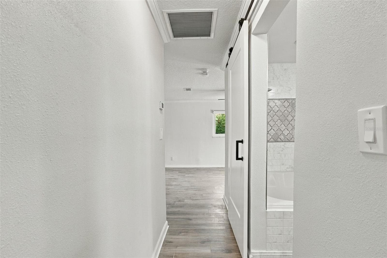 Single Family Residence at 2078 NE MONTANA AVE NE, ST PETERSBURG, photo 47 of 77