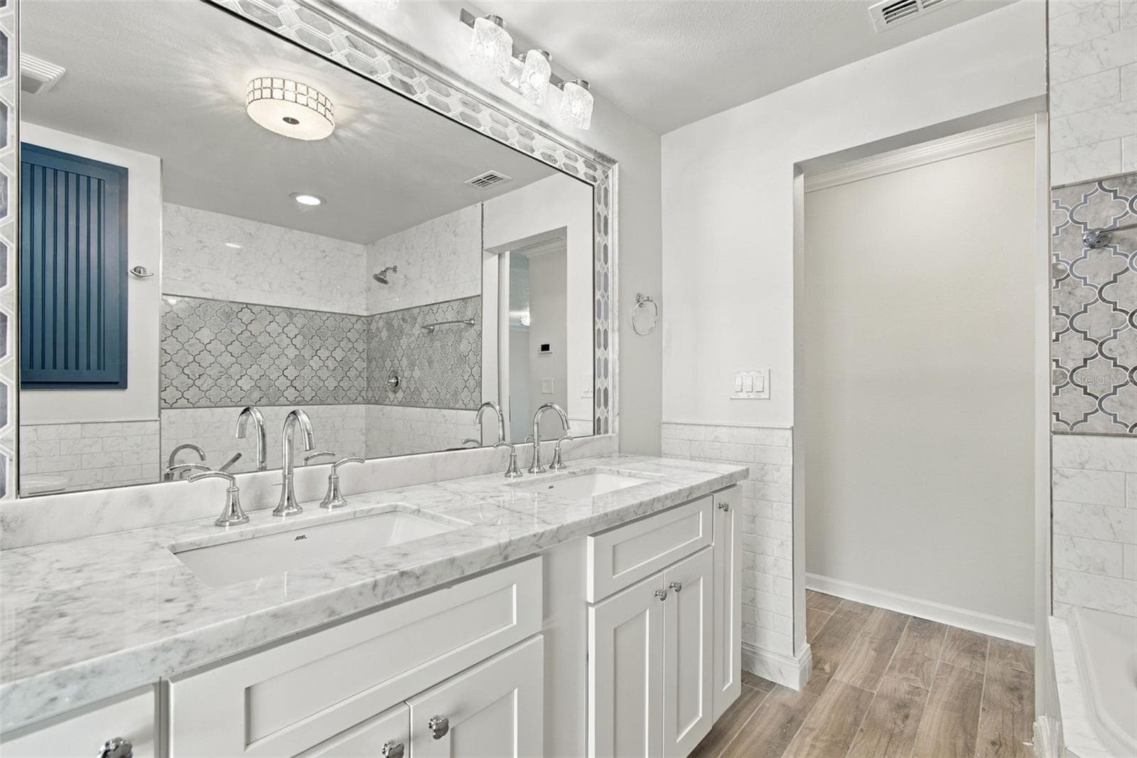 Single Family Residence at 2078 NE MONTANA AVE NE, ST PETERSBURG, photo 51 of 77