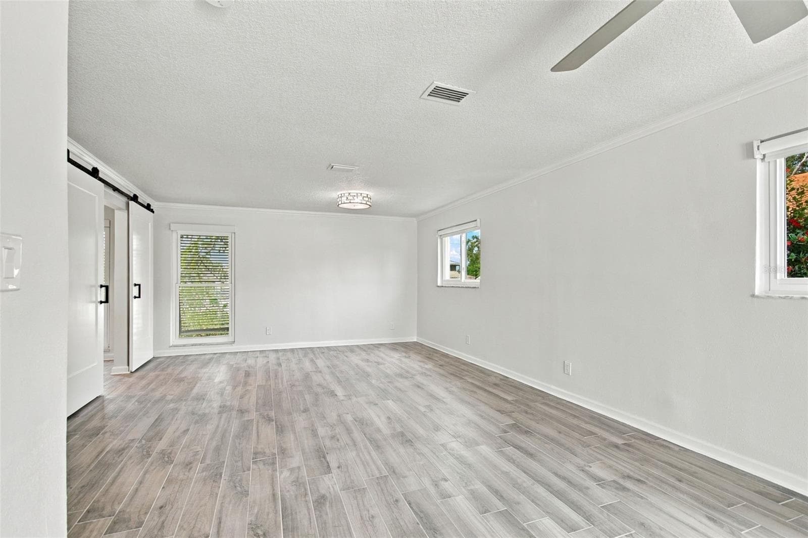Single Family Residence at 2078 NE MONTANA AVE NE, ST PETERSBURG, photo 56 of 77
