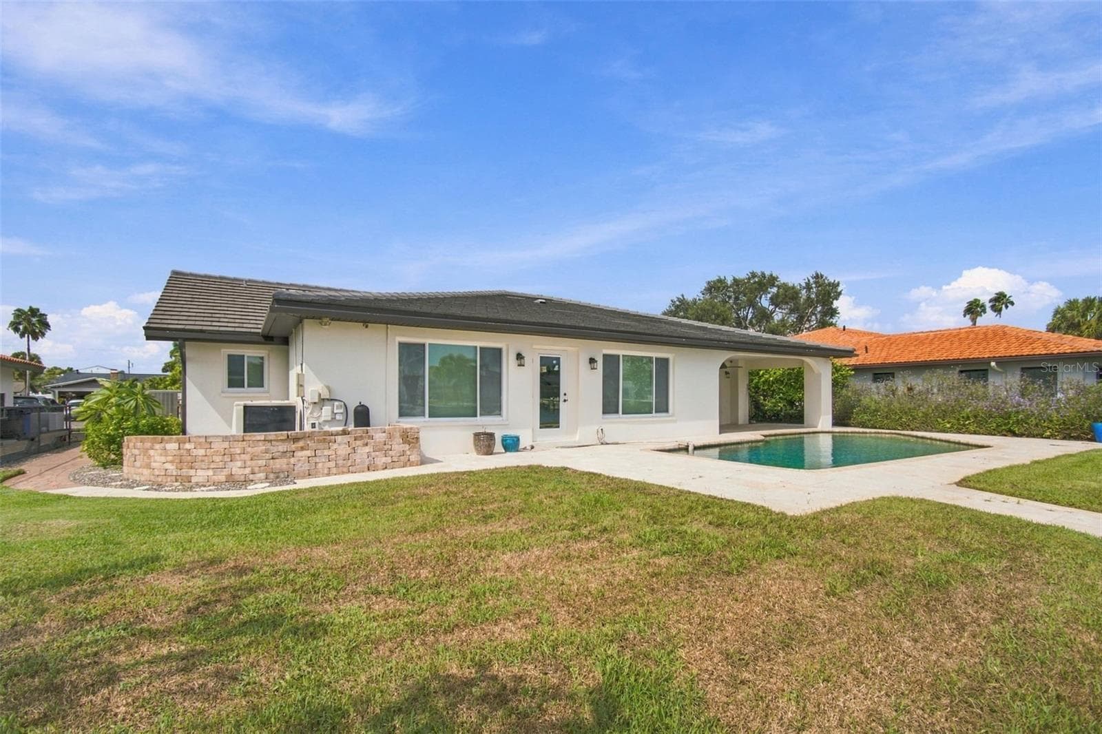 Single Family Residence at 2078 NE MONTANA AVE NE, ST PETERSBURG, photo 64 of 77