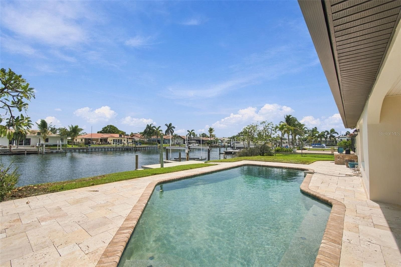 Single Family Residence at 2078 NE MONTANA AVE NE, ST PETERSBURG, photo 68 of 77