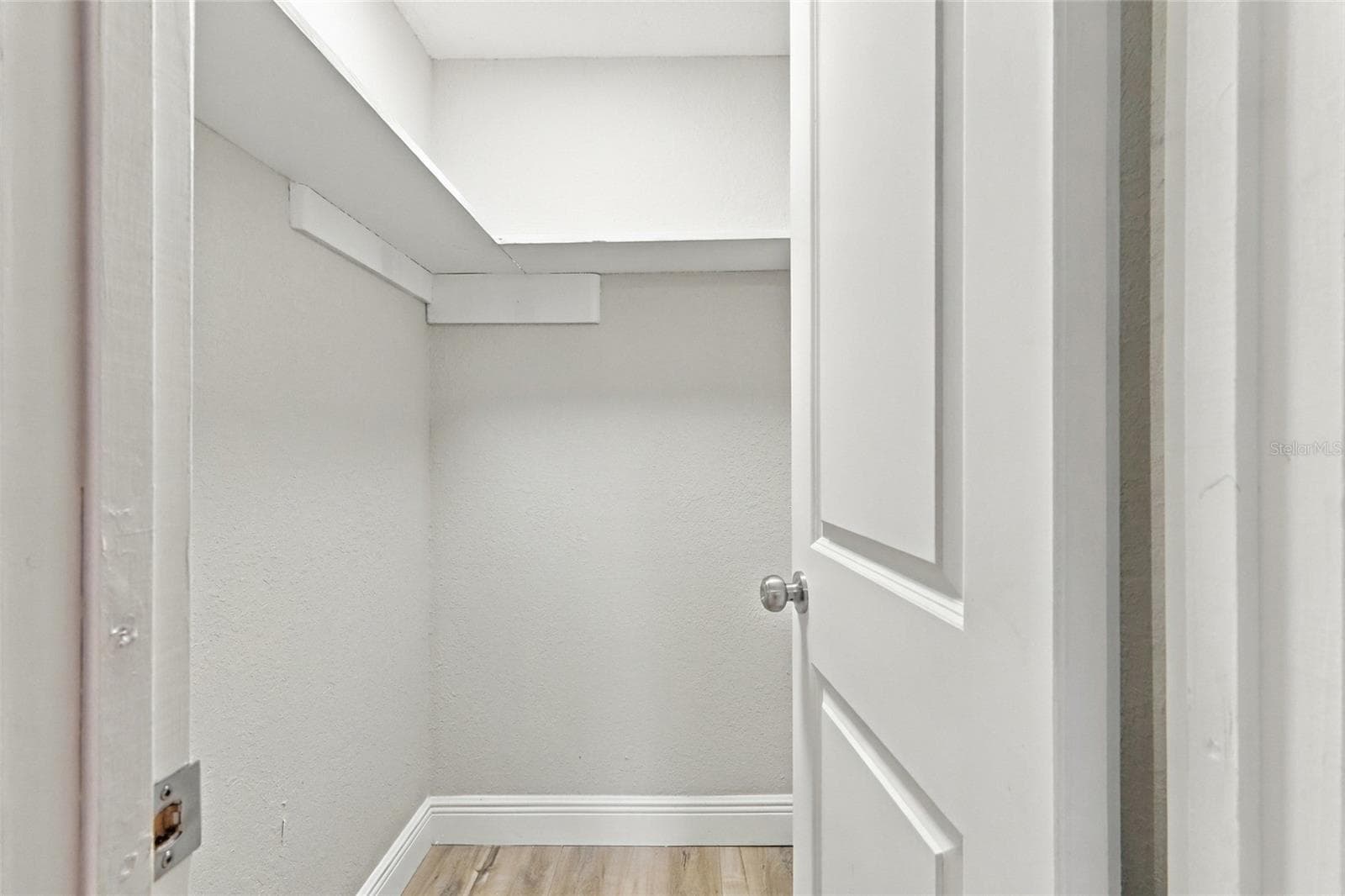 Primary walk-in. - 330 BROOKLYN AVE, ORANGE CITY