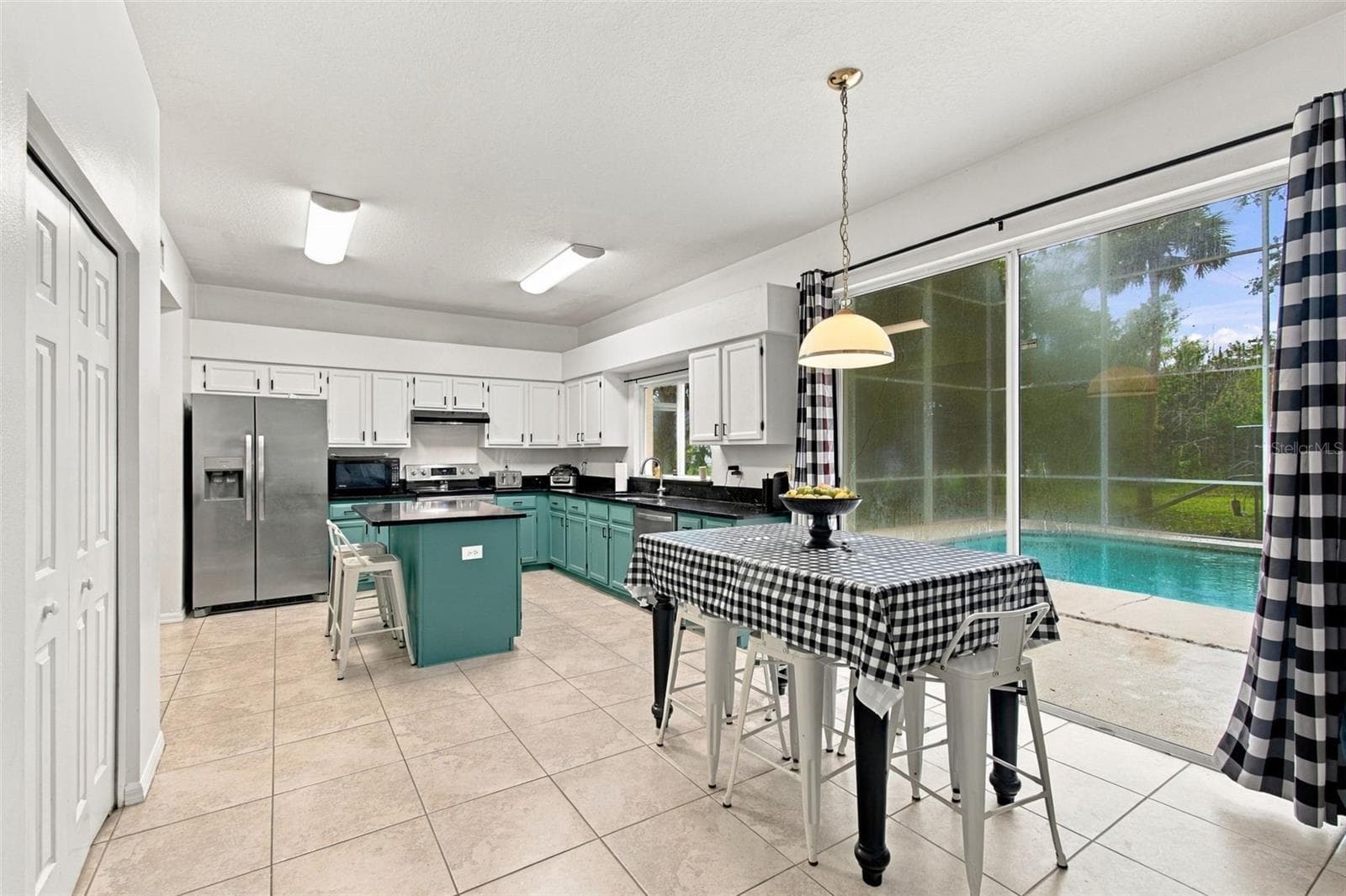 Kitchen is nice and Open with Double Pantry - 8102 STONEFIELD, TAMPA