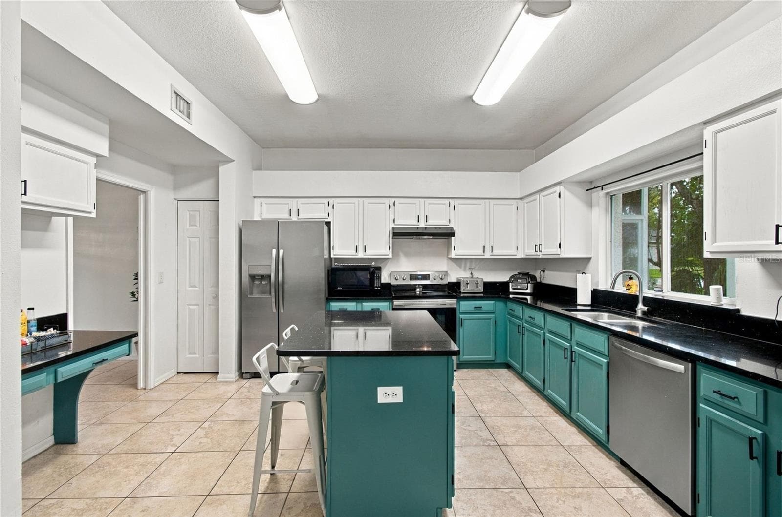 Coffee Bar/Meal Planning Desk in Kitchen - 8102 STONEFIELD, TAMPA